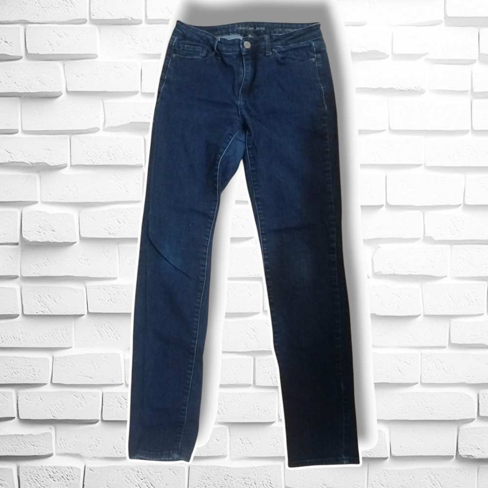 Calvin Klein Jeans Women's Ultimate Skinny Jean in Classic Wash SZ 6